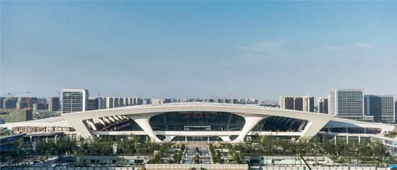 圍觀！包站啦！全國第二大高鐵站發(fā)現(xiàn)集成灶土豪一枚！